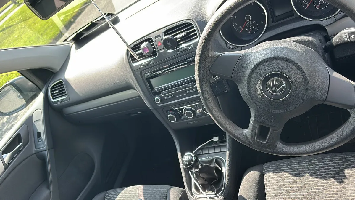 Volkswagen golf mk6 2009 1.4 petrol - Image 2