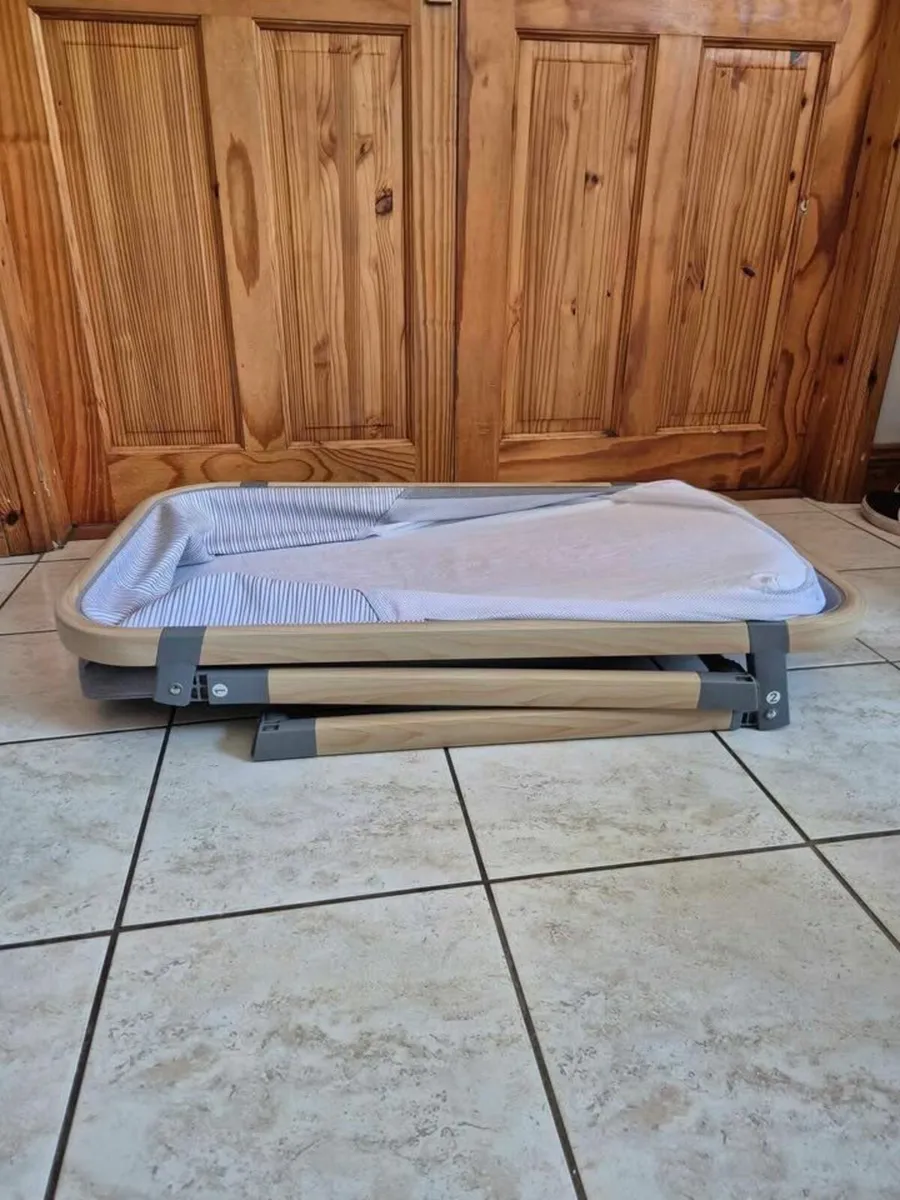 Babylo Bassinet (Folds Down Flat) - Image 2