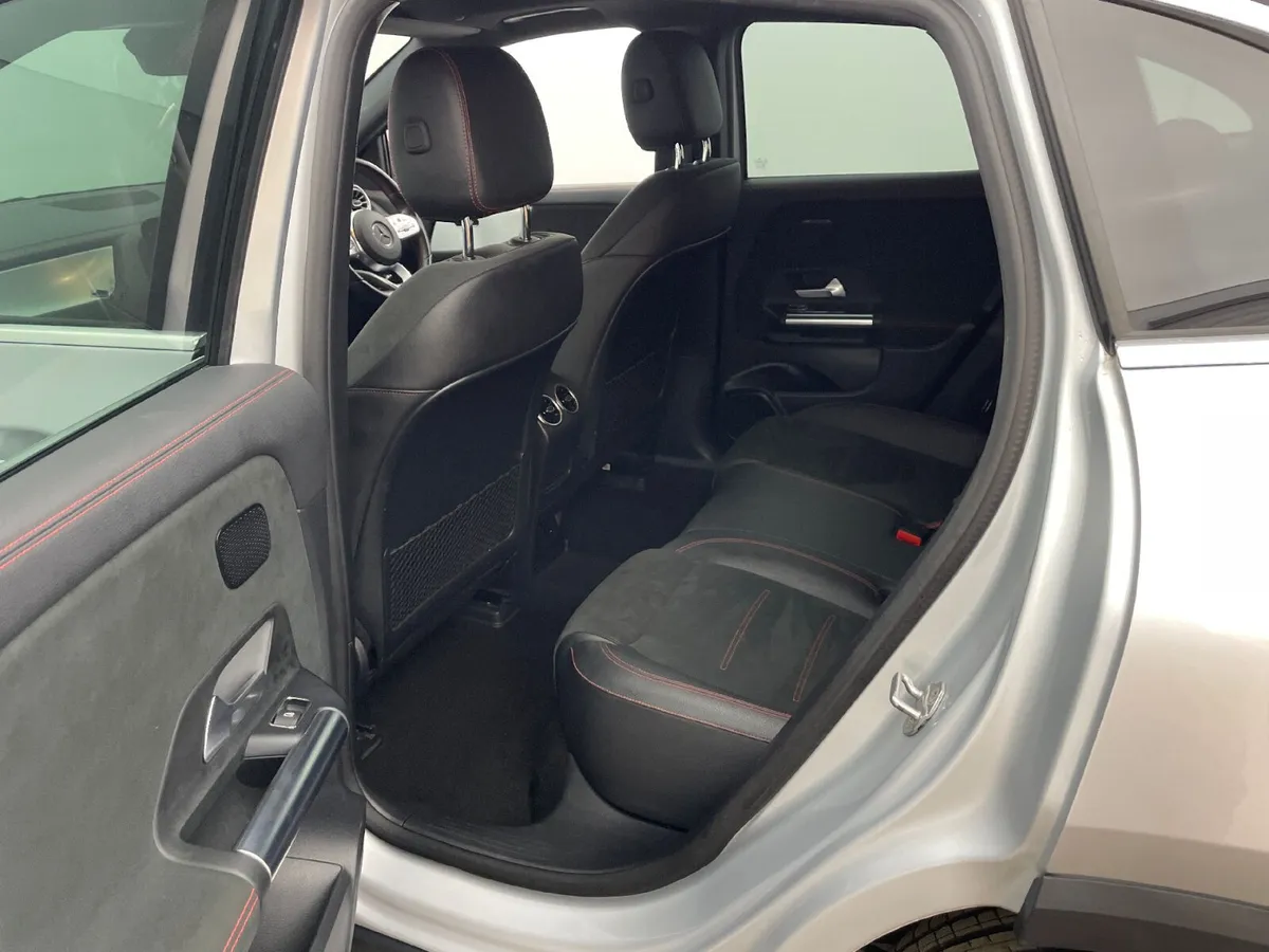 MERCEDES-BENZ EQA 250 AMG LINE // HIGH SPEC - Image 4