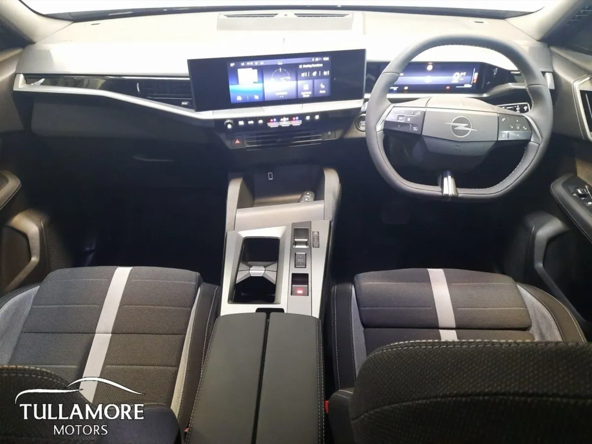 Opel Grandland Elegance 73 kWh BEV - Image 2