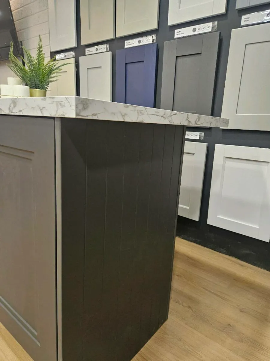 Brand new Kitchen islands - Image 3