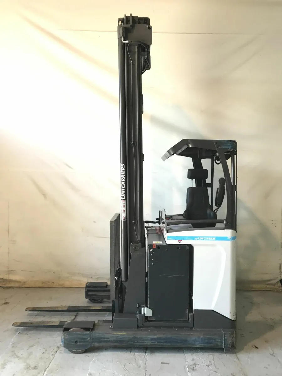Reach Truck - 8m Mast - Image 1
