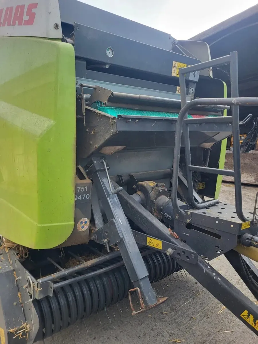 CLAAS VARIANT 360 ROUND BALER - Image 4