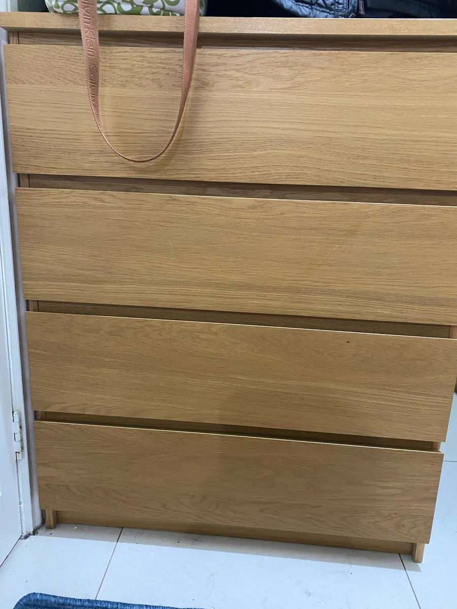 Chest of drawers - Image 1