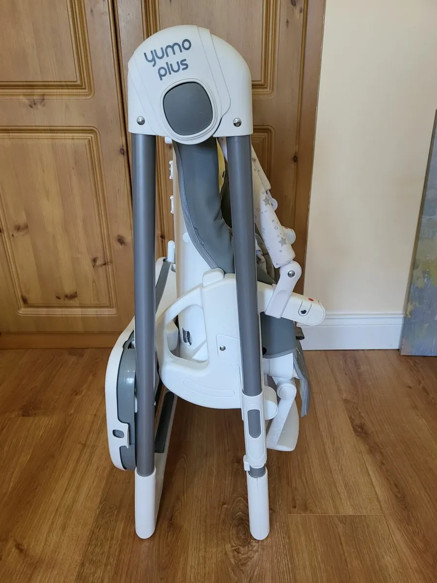 High chair - Image 2