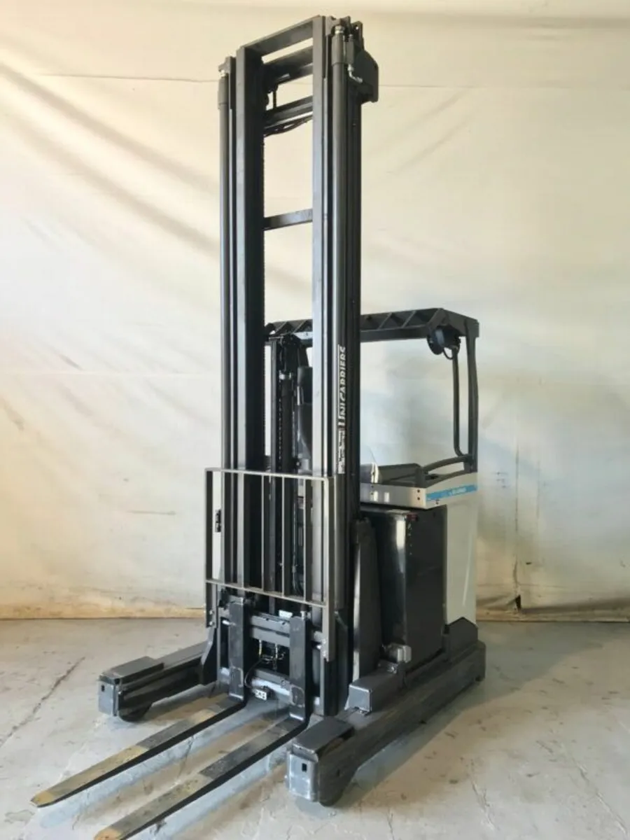 Reach Truck - 8m Mast - Image 3