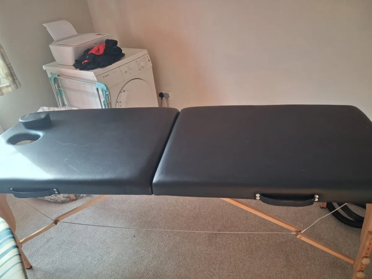 Treatment table - Image 1
