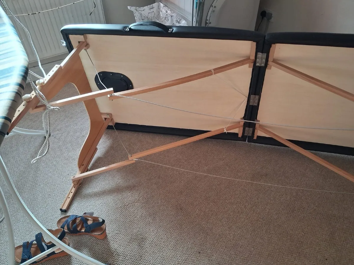 Treatment table - Image 2
