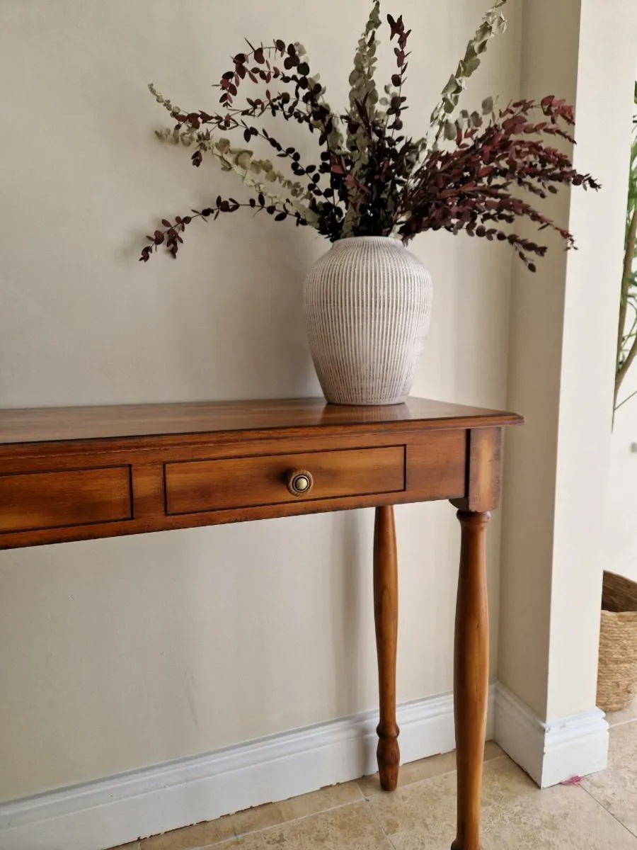 Hall console table - Image 2