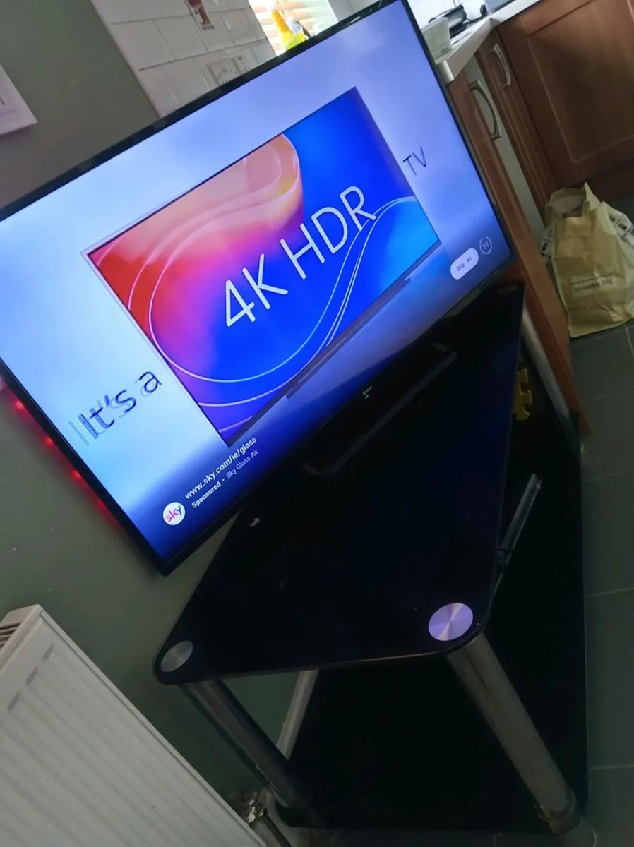 43" smart tv - Image 1