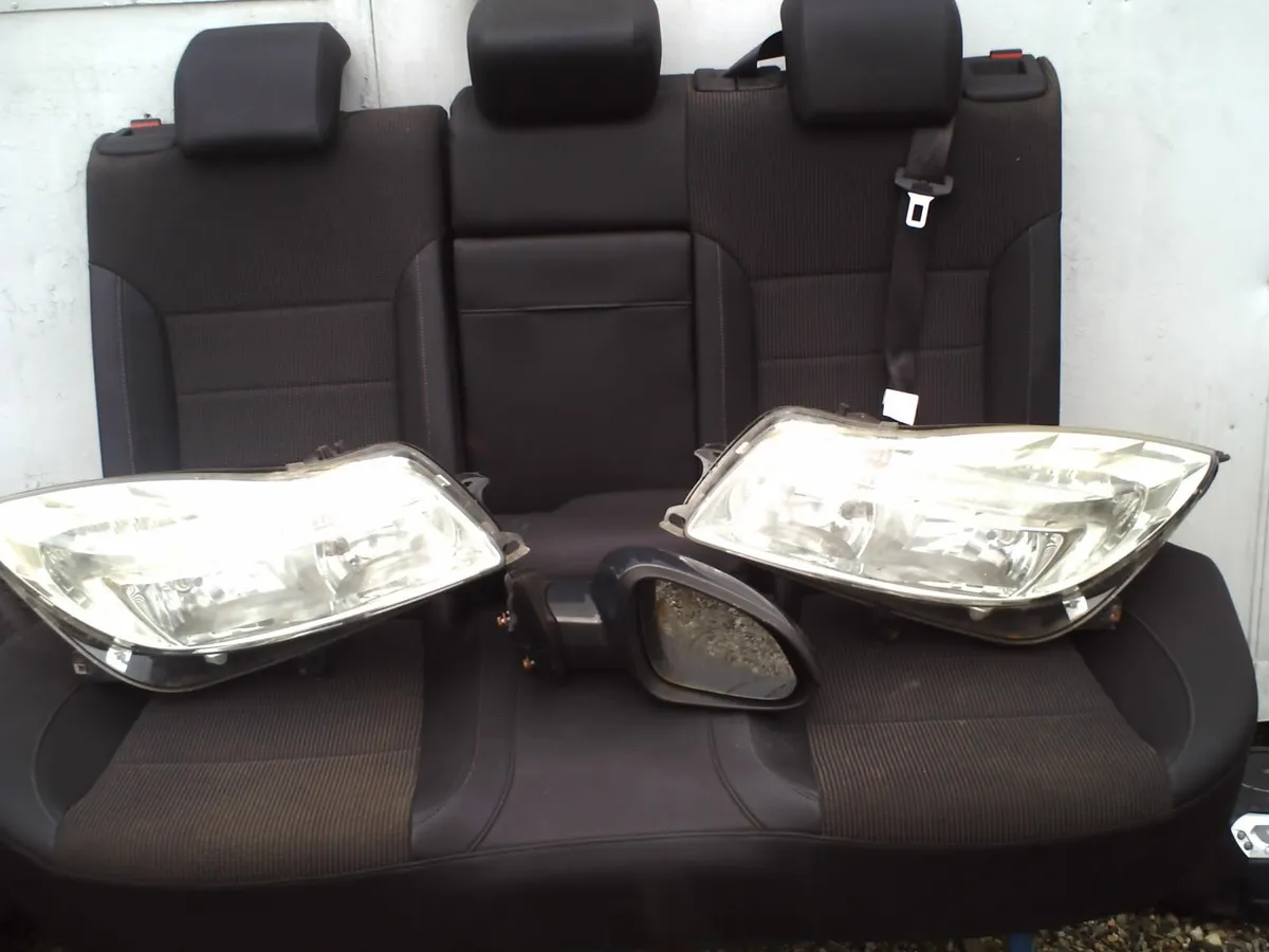 Vauxhall Insignia CDTI 10-13 Parts - Image 1