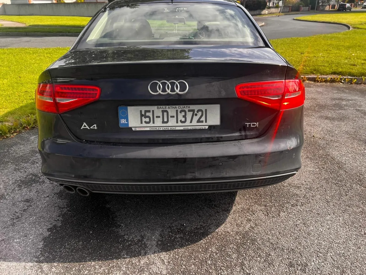 Audi A4 2015 - Image 2