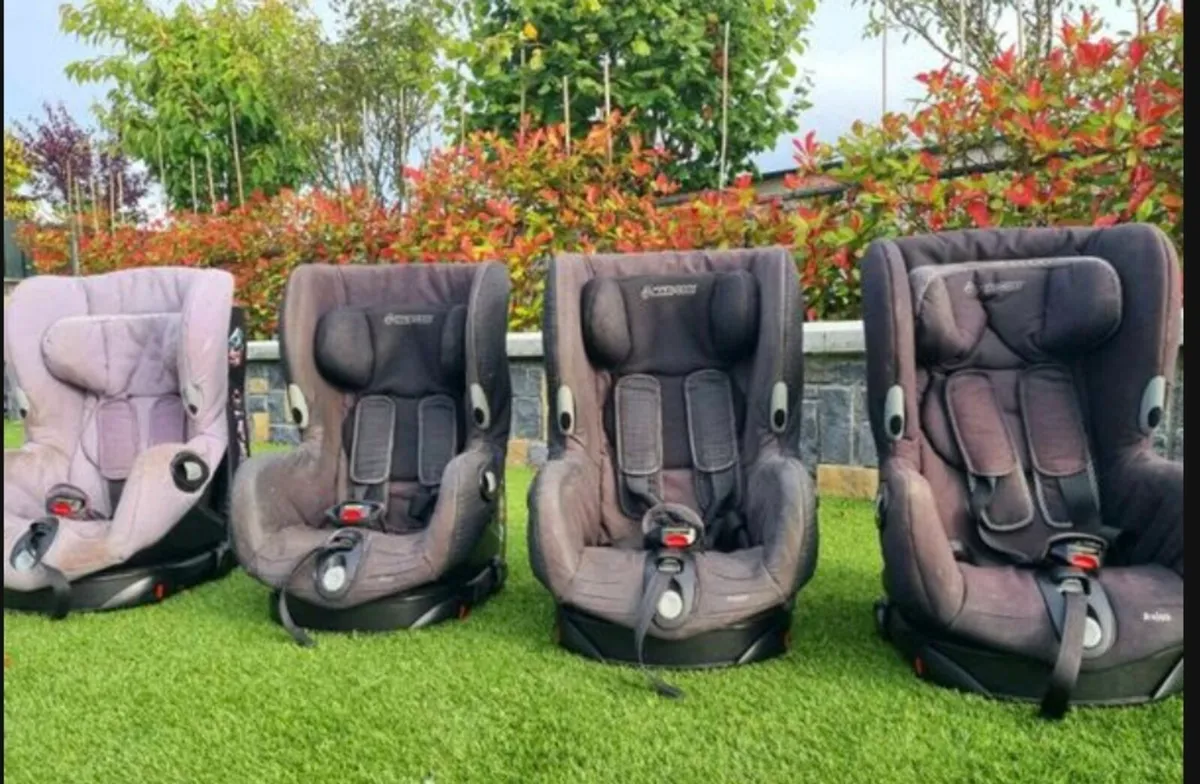 Maxi‑Cosi Axiss Swivel Car Seat