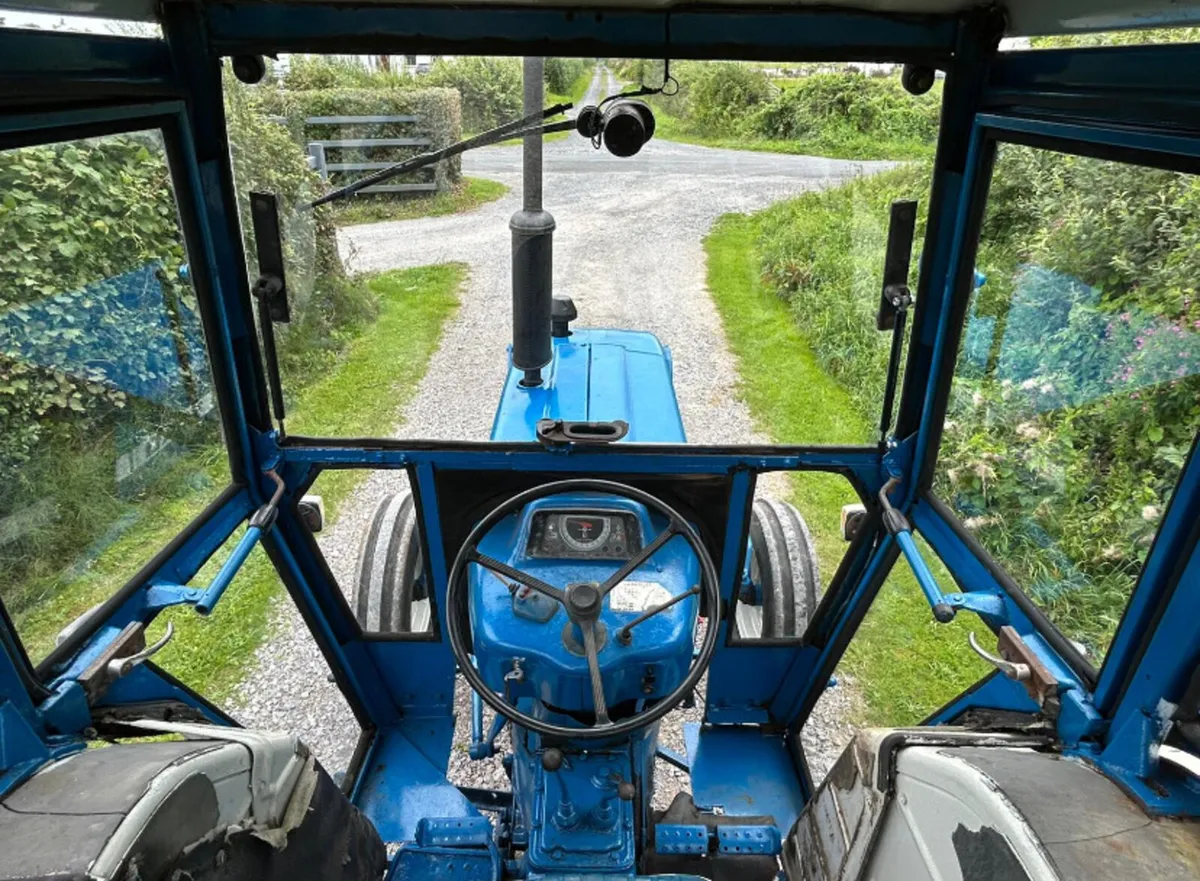 Ford 4600 - Image 3