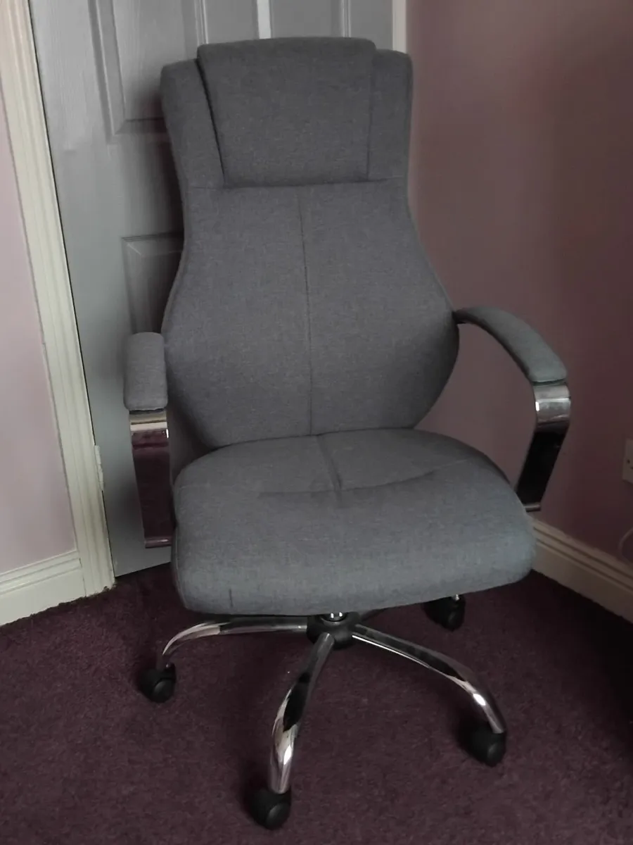 Office Chair - Image 1