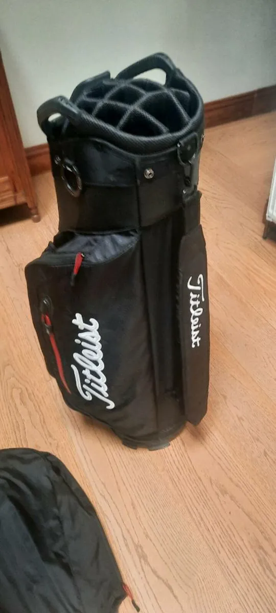Titliest golf bag - Image 1