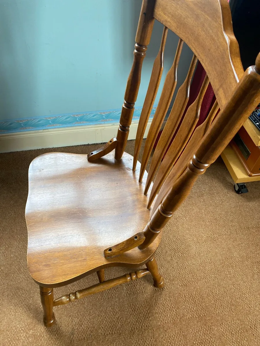 Solid oak table and 6 chairs - Image 2