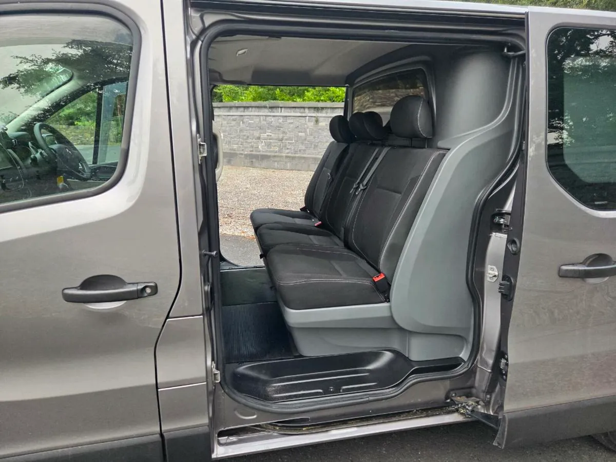 2016 Renault Traffic Crew Cab - Image 4