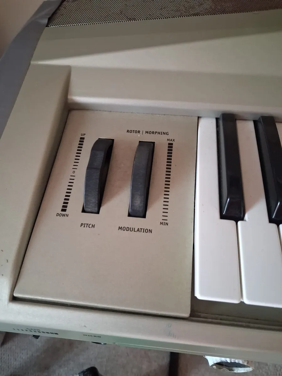 Ketron XD9 Keyboard - Image 3
