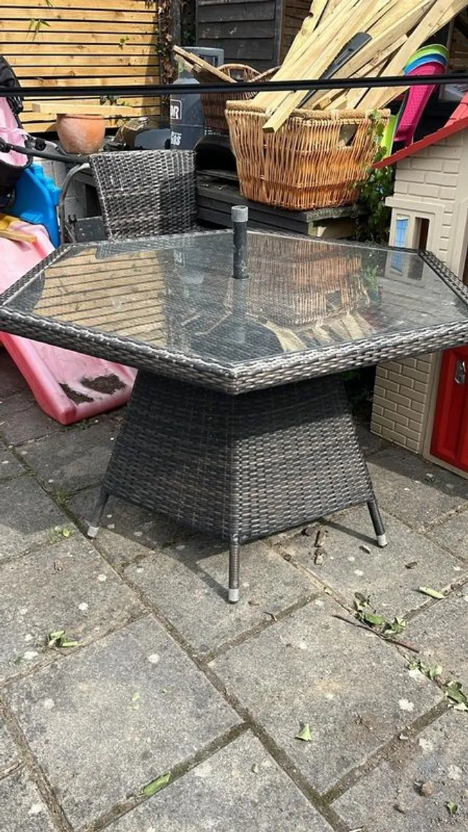 garden furniture - Image 1