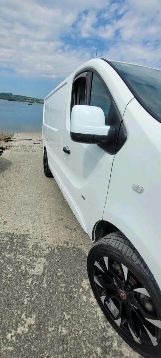 Vauxhall vivaro sportive van - Image 4