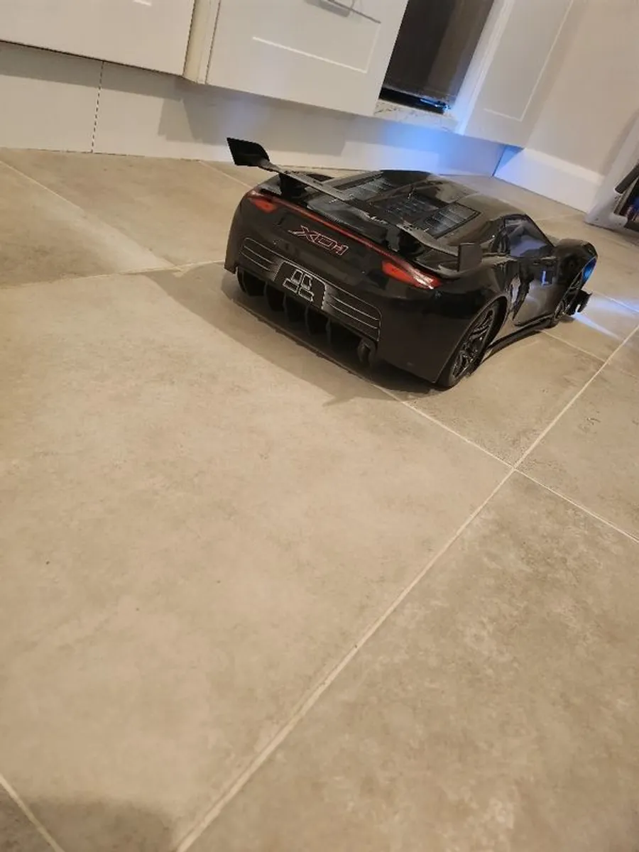 Rc car Traxxas x01 - Image 2