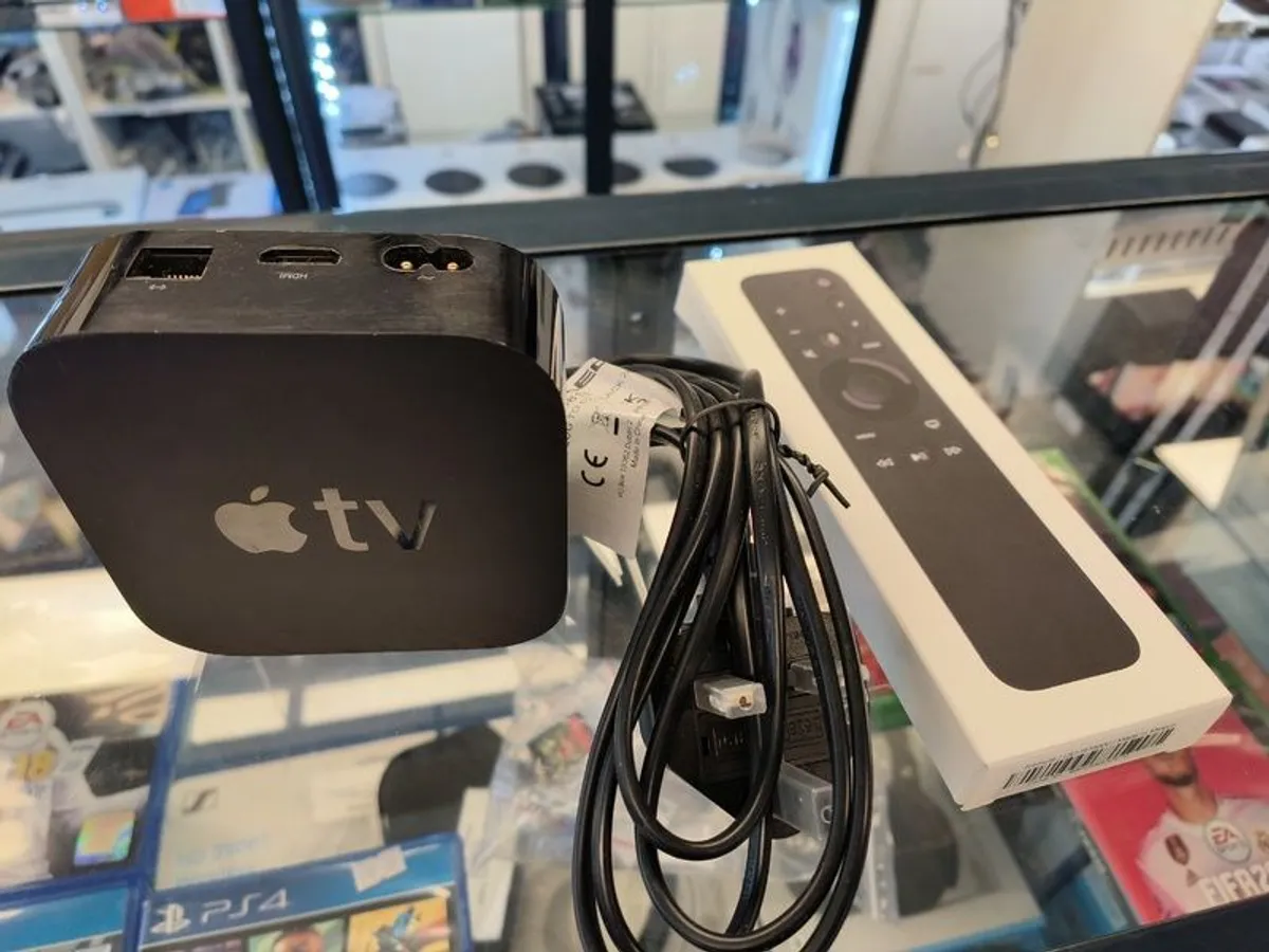 Apple TV 4K 32GB Media Streamer Model A1842 1st Gen with Remote/ Used - Image 3