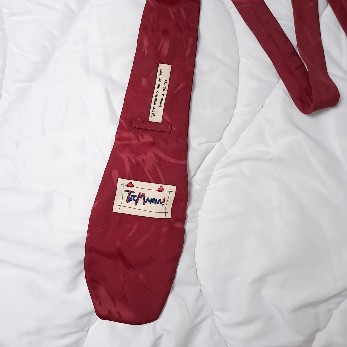 Vicky Davis Red Burgundy Green Wine Bottle Tie - Image 2