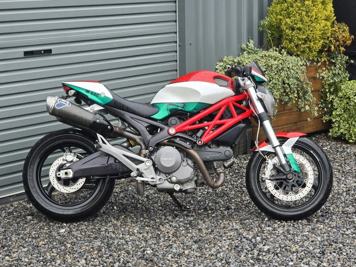2009 Ducati Monster M696 – Tricolore Edition - Image 3