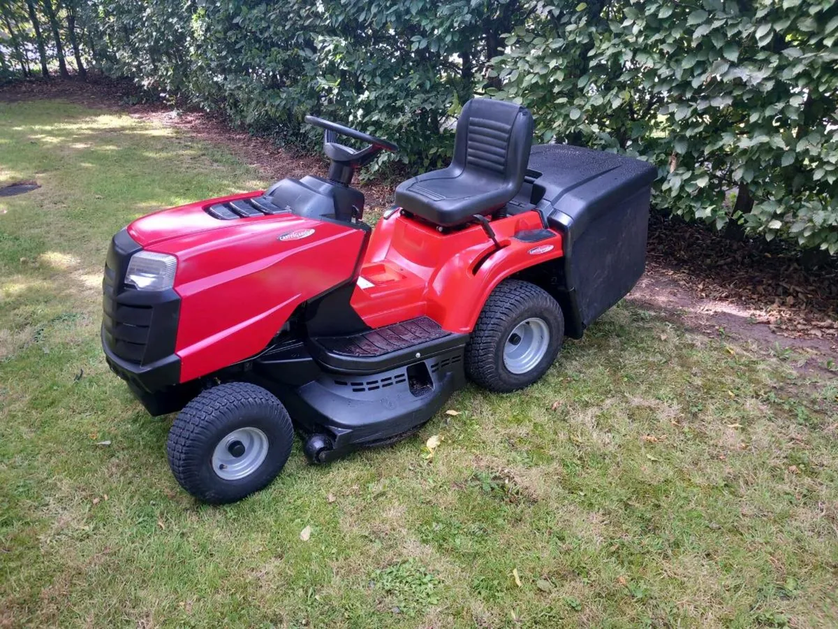 Ride on lawnmower - Image 2