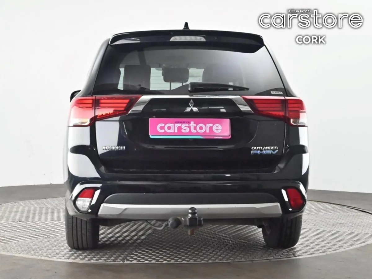 Mitsubishi Outlander Phev 2.0l Mivec 4WD 5-seater - Image 4