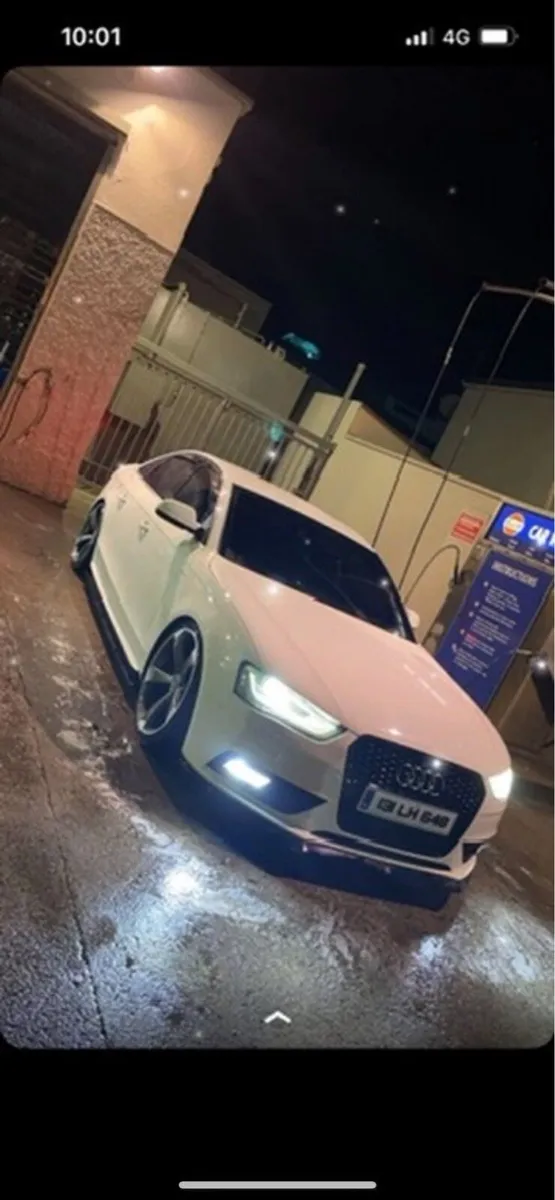White Audi a4 - Image 3