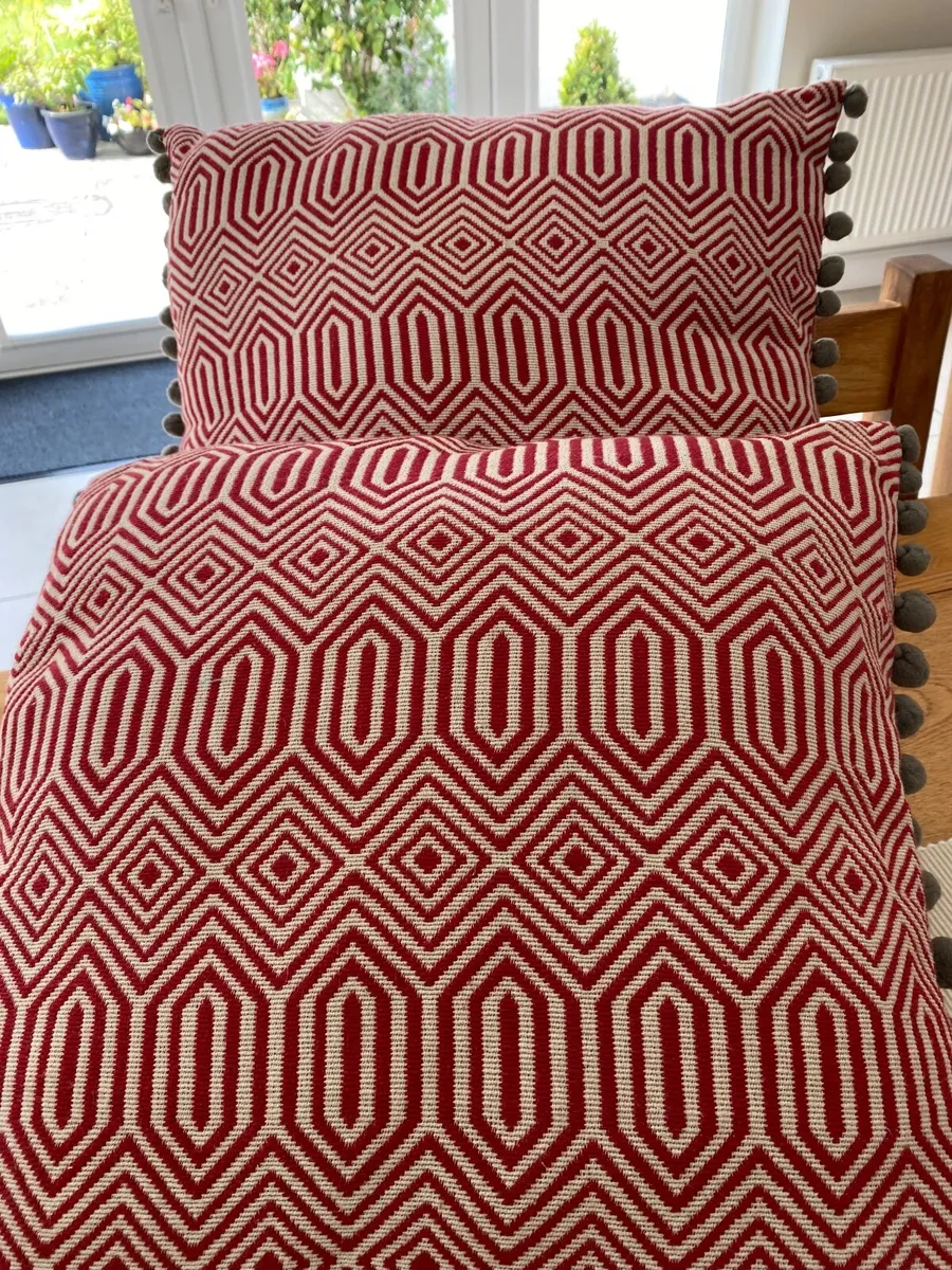 Cushions - Image 3