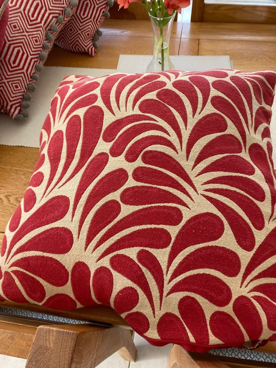 Cushions - Image 4