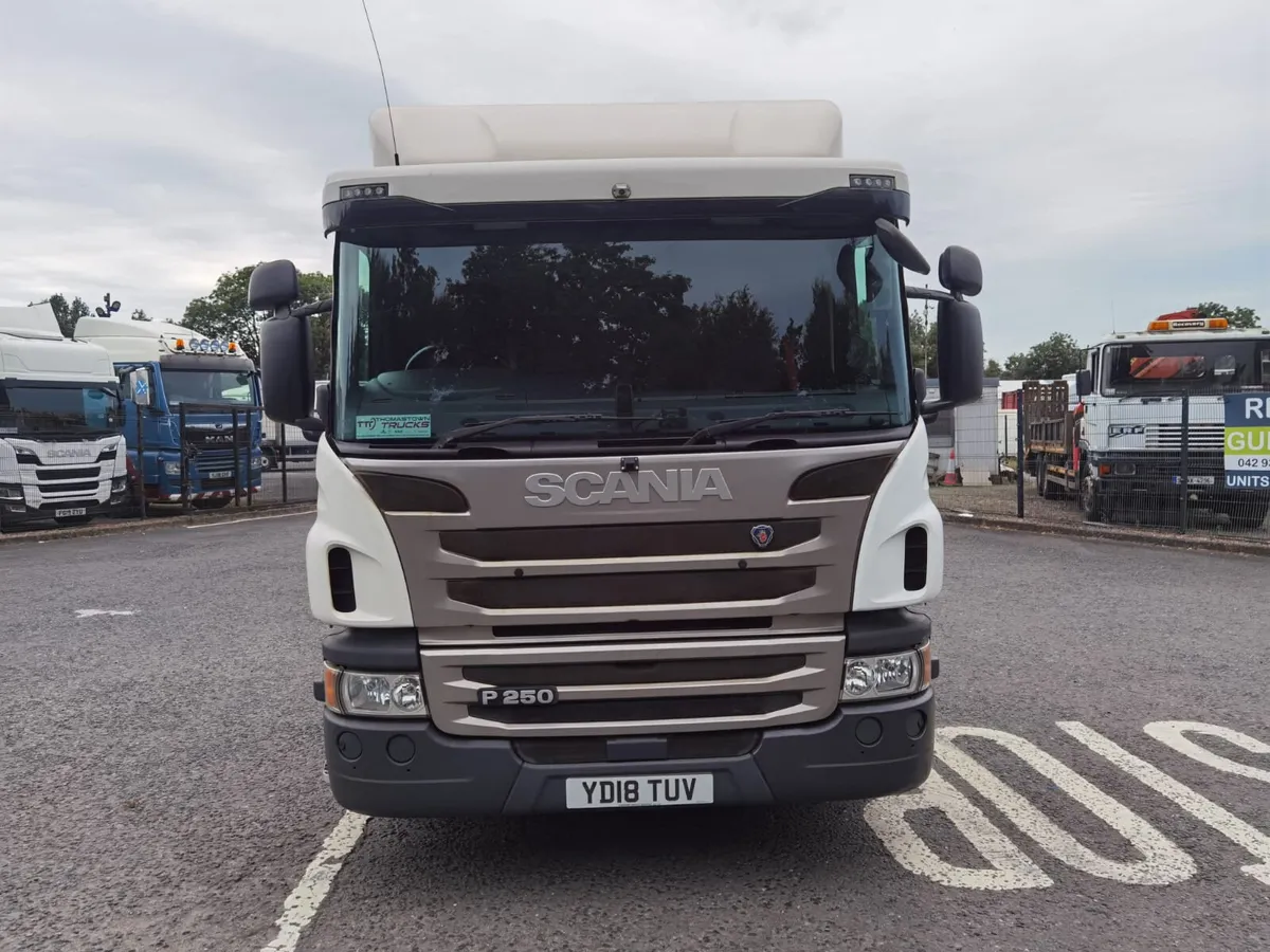 2018 Scania P250 4x2 with new 25 1/2 ft Beavertail - Image 2