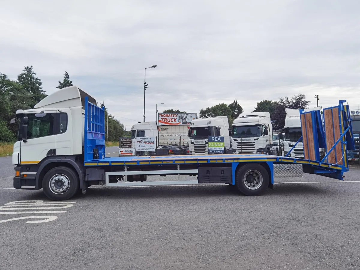 2018 Scania P250 4x2 with new 25 1/2 ft Beavertail - Image 4