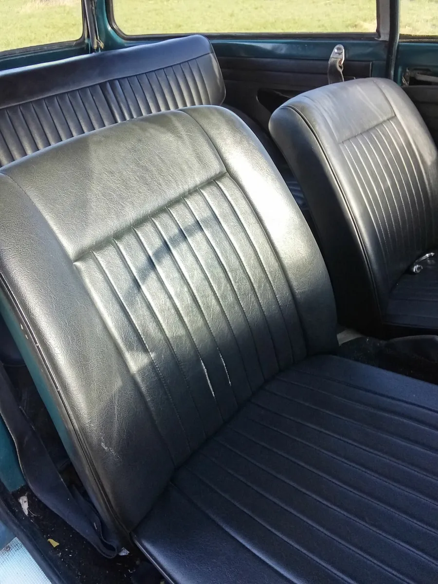 Triumph Herald 1968 - Image 2