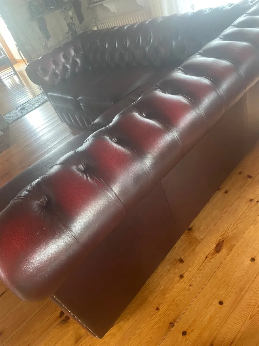 Chesterfield 4 seater Sofa  corner unit - Image 4