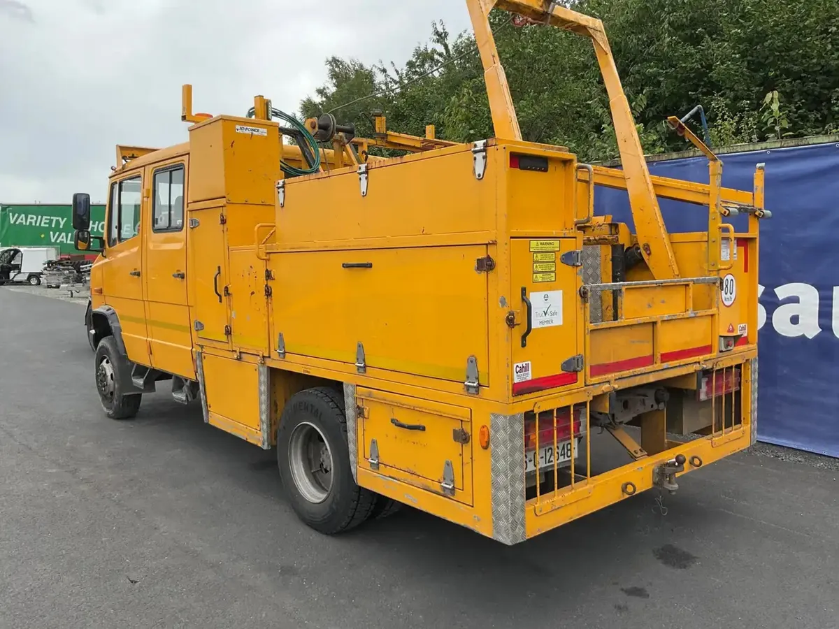 2006 Mercedes-Benz 814Da Truck For Auction - Image 4