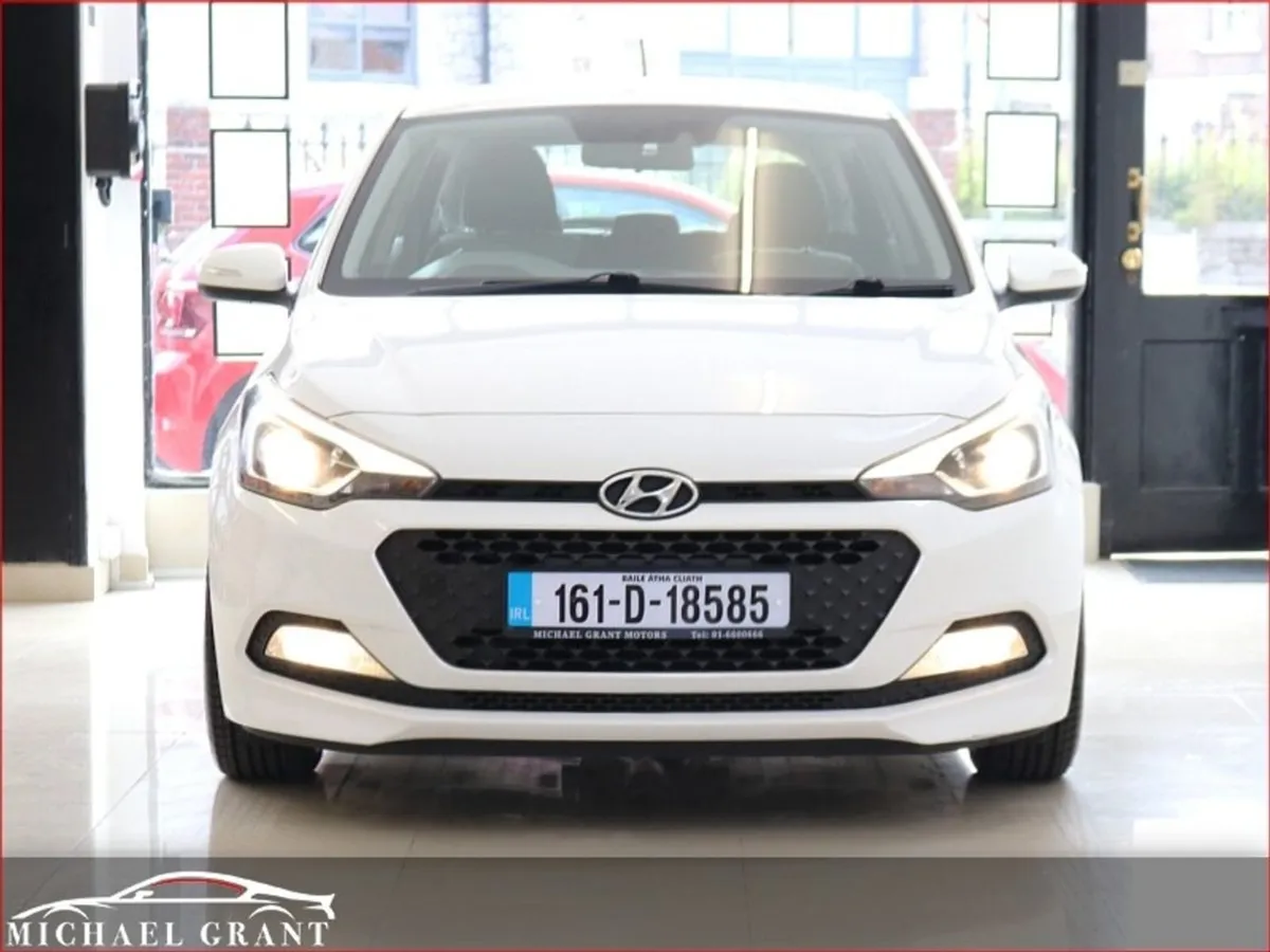 Hyundai i20 1.2 Petrol Deluxe / Low Mileage / Iri - Image 2