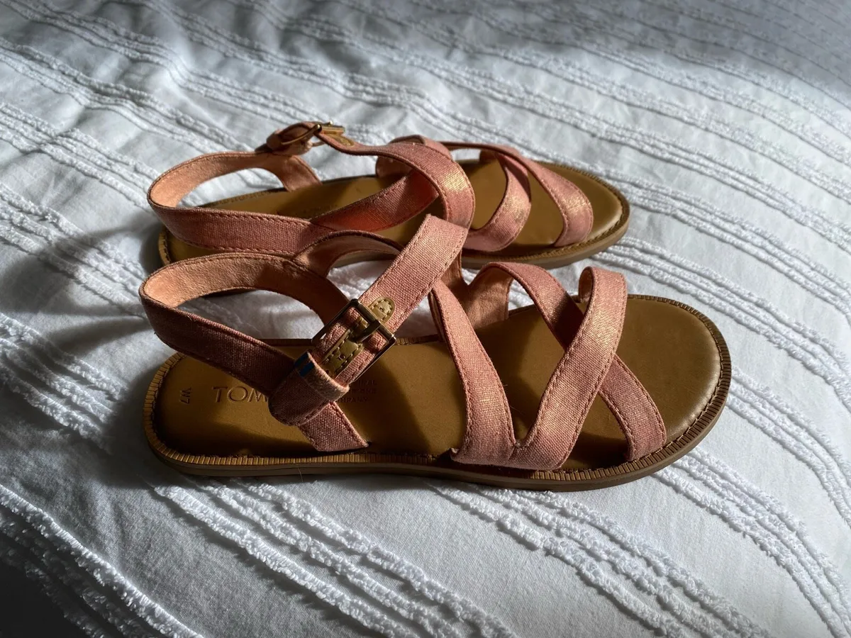 Toms sandals - Image 1