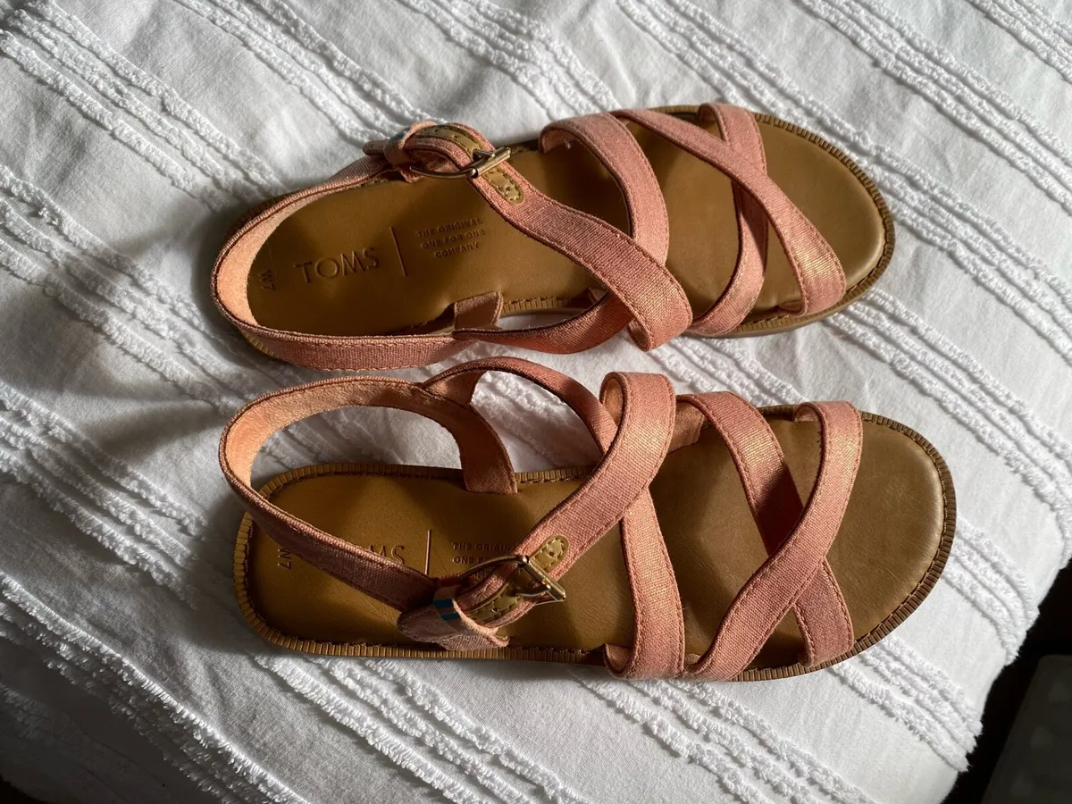 Toms sandals - Image 2