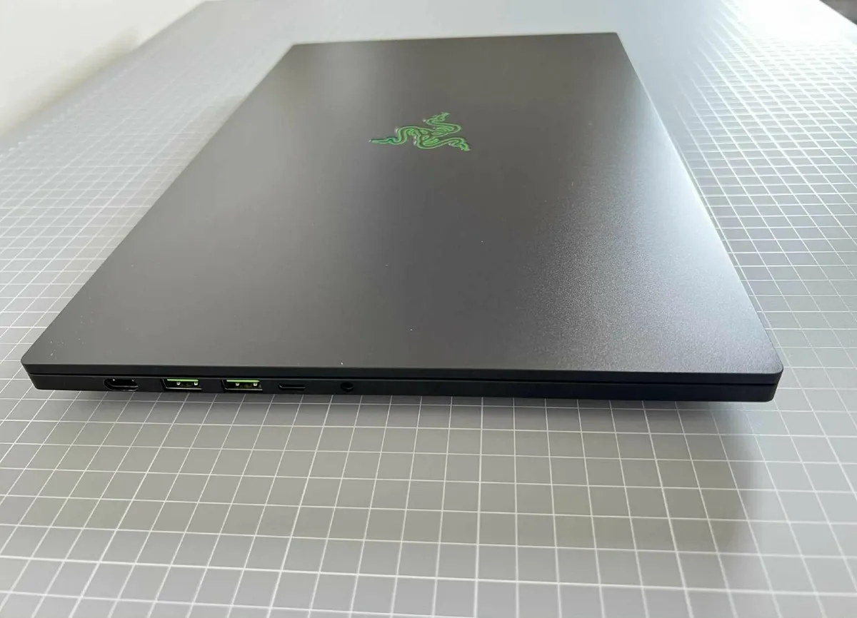 Razer Blade 15 Intel Core i7 16GB 1TB RTX 3070Ti 2 - Image 4