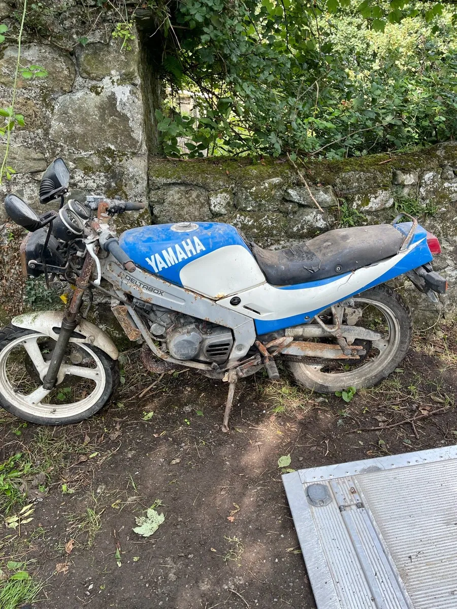 Yamaha TZR 125 Barn Find - Image 1