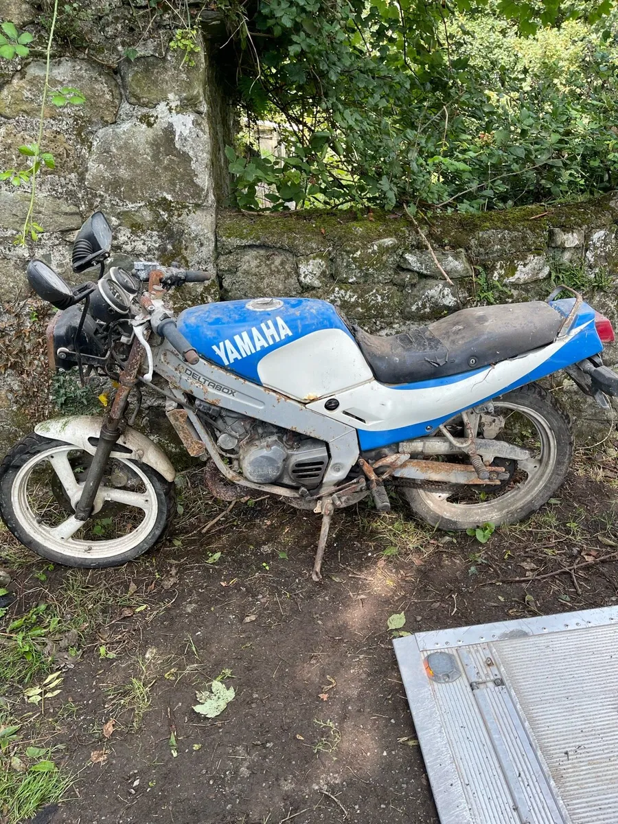 Yamaha TZR 125 Barn Find - Image 2