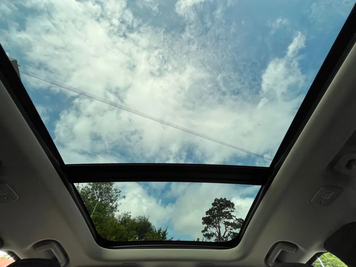 Volvo XC90 T8 Plus Recharge AWD Auto Phev - Image 3