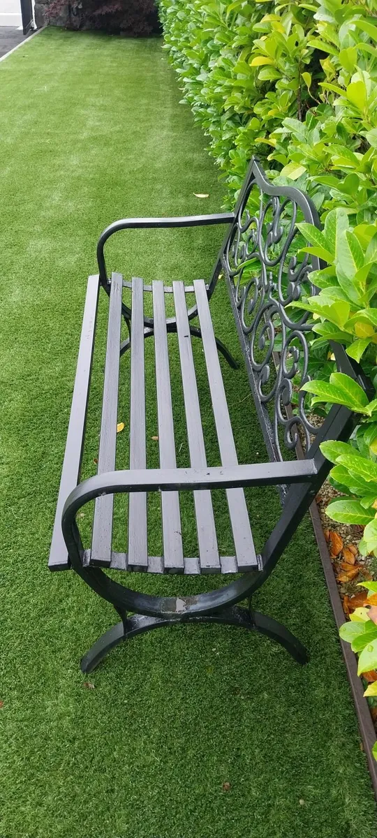 Garden bench - Image 1