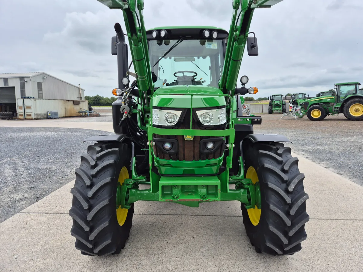 John Deere 6110M 2017 - Image 4