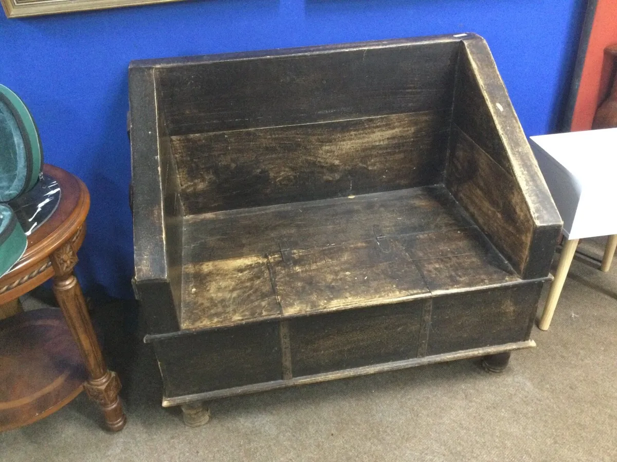 Vintage pine settle - Image 1