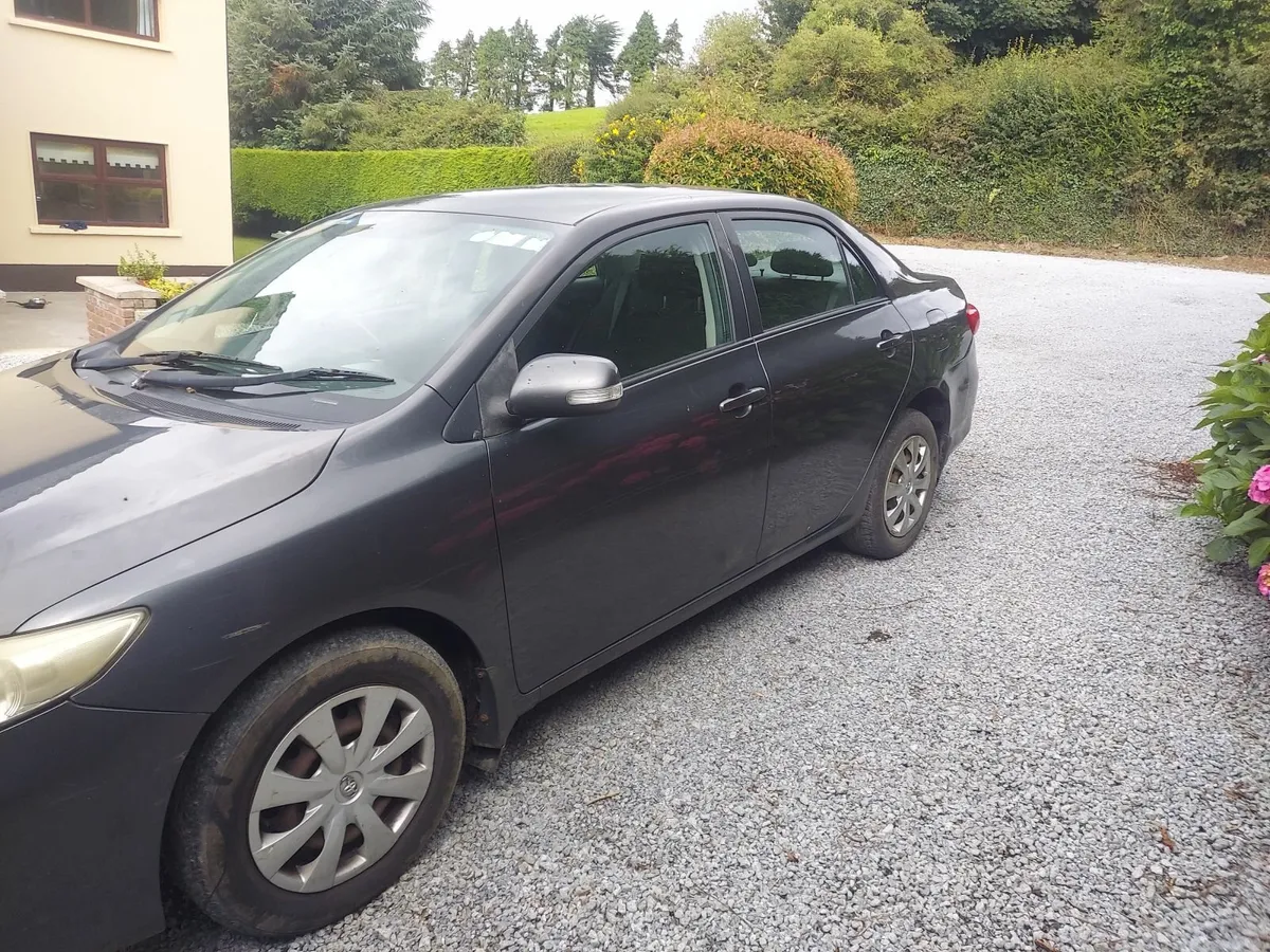Toyota Corolla 2010 - Image 3